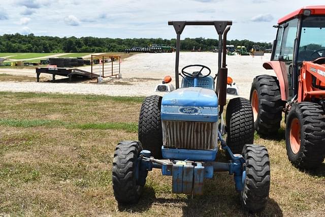 Image of Ford 1710 equipment image 1