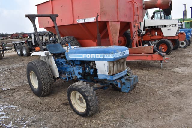 Image of Ford 1710 equipment image 2