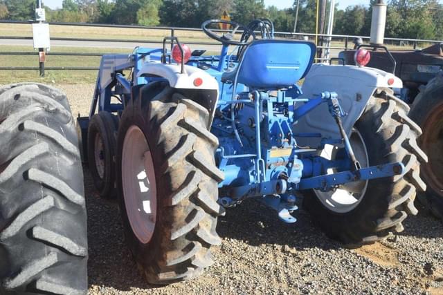 Image of Ford 1710 equipment image 1