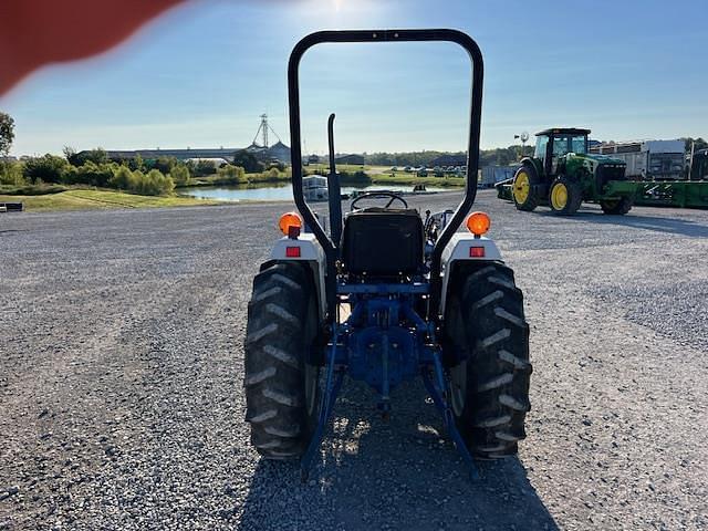 Image of Ford 1715 equipment image 4