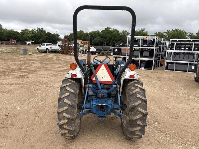 Image of Ford 1715 equipment image 4