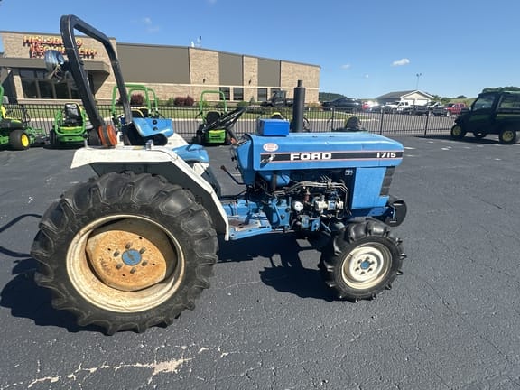 Ford 1715 Equipment Image0