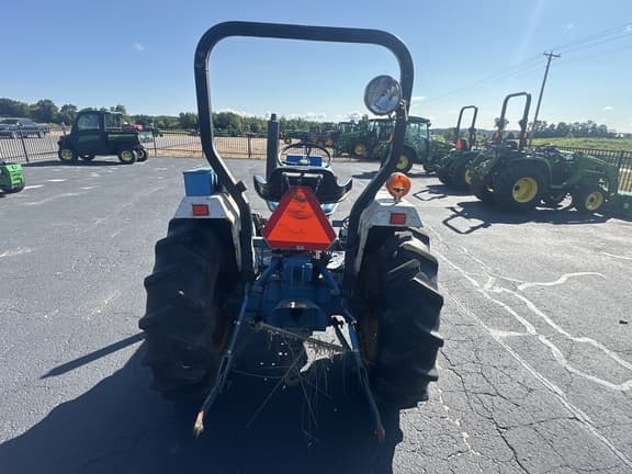 Image of Ford 1715 equipment image 4