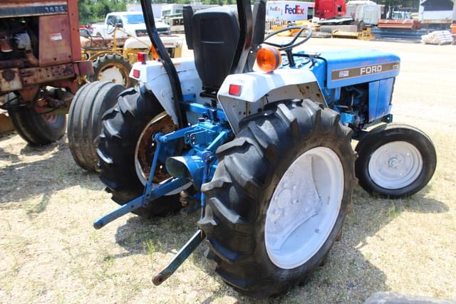 Image of Ford 1715 equipment image 2