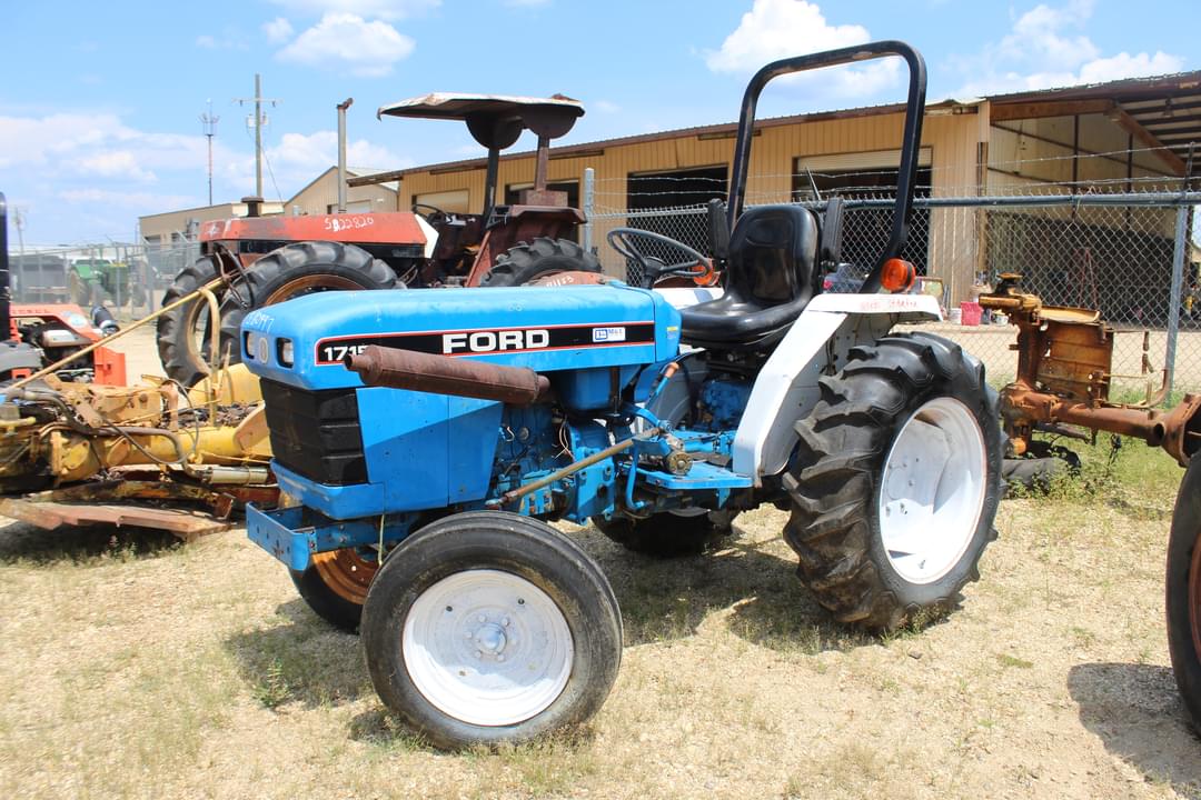 Image of Ford 1715 Primary image