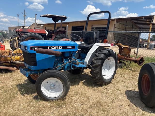 Image of Ford 1715 equipment image 4