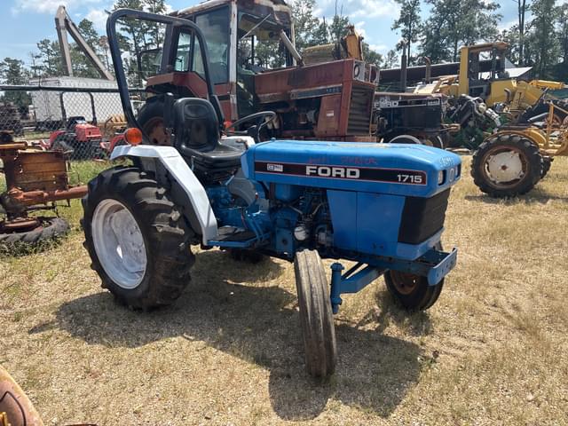 Image of Ford 1715 equipment image 1
