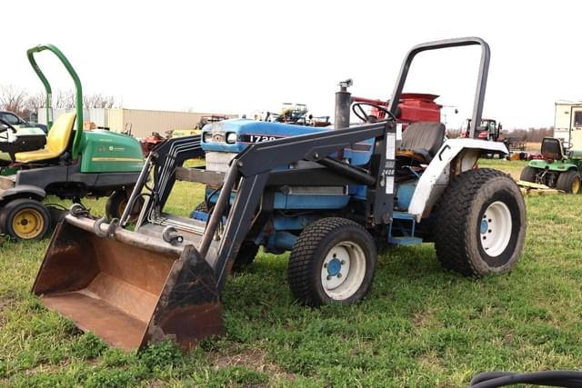 Image of Ford 1720 equipment image 1