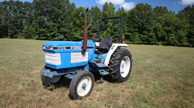 Image of Ford 1720 equipment image 2