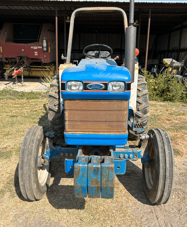 Image of Ford 1720 equipment image 3