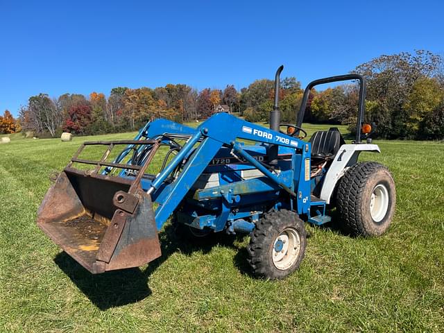 Image of Ford 1720 equipment image 1