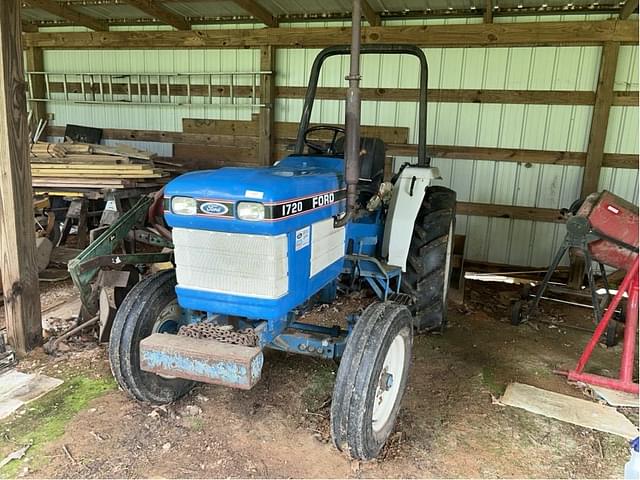 Image of Ford 1720 equipment image 1