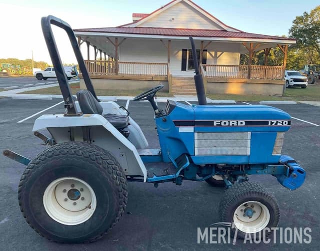Image of Ford 1720 equipment image 3