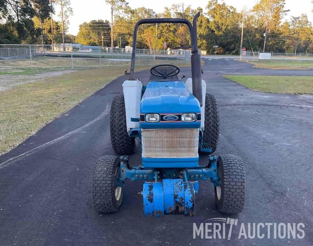 Image of Ford 1720 equipment image 1