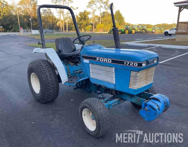 Image of Ford 1720 equipment image 2