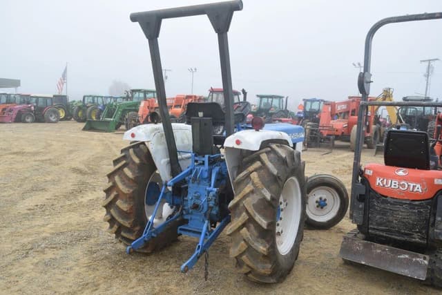 Image of Ford 1910 equipment image 3