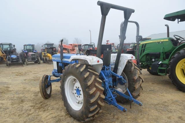 Image of Ford 1910 equipment image 2