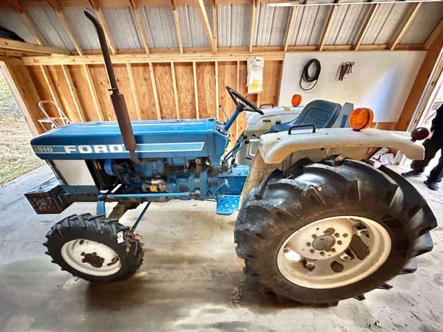 Image of Ford 1910 equipment image 3