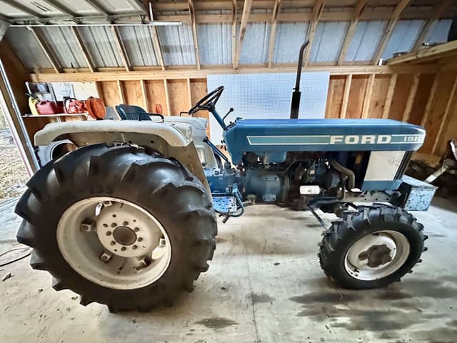 Image of Ford 1910 equipment image 4