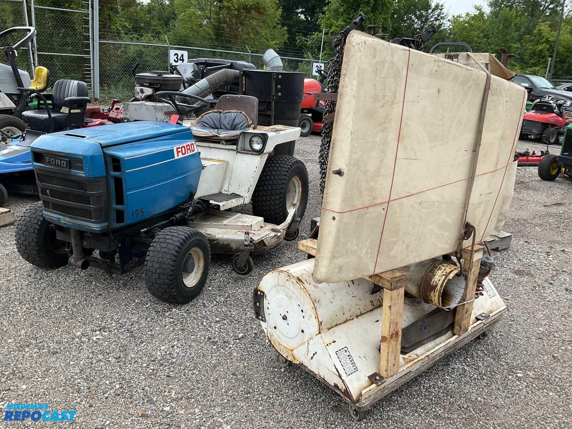 Main image Ford LGT 195