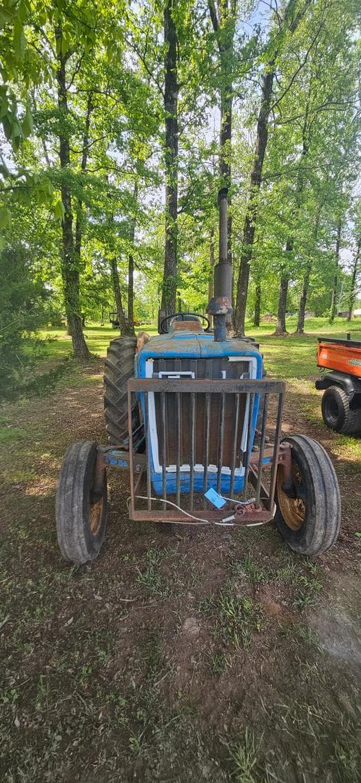 Image of Ford 2000 equipment image 1
