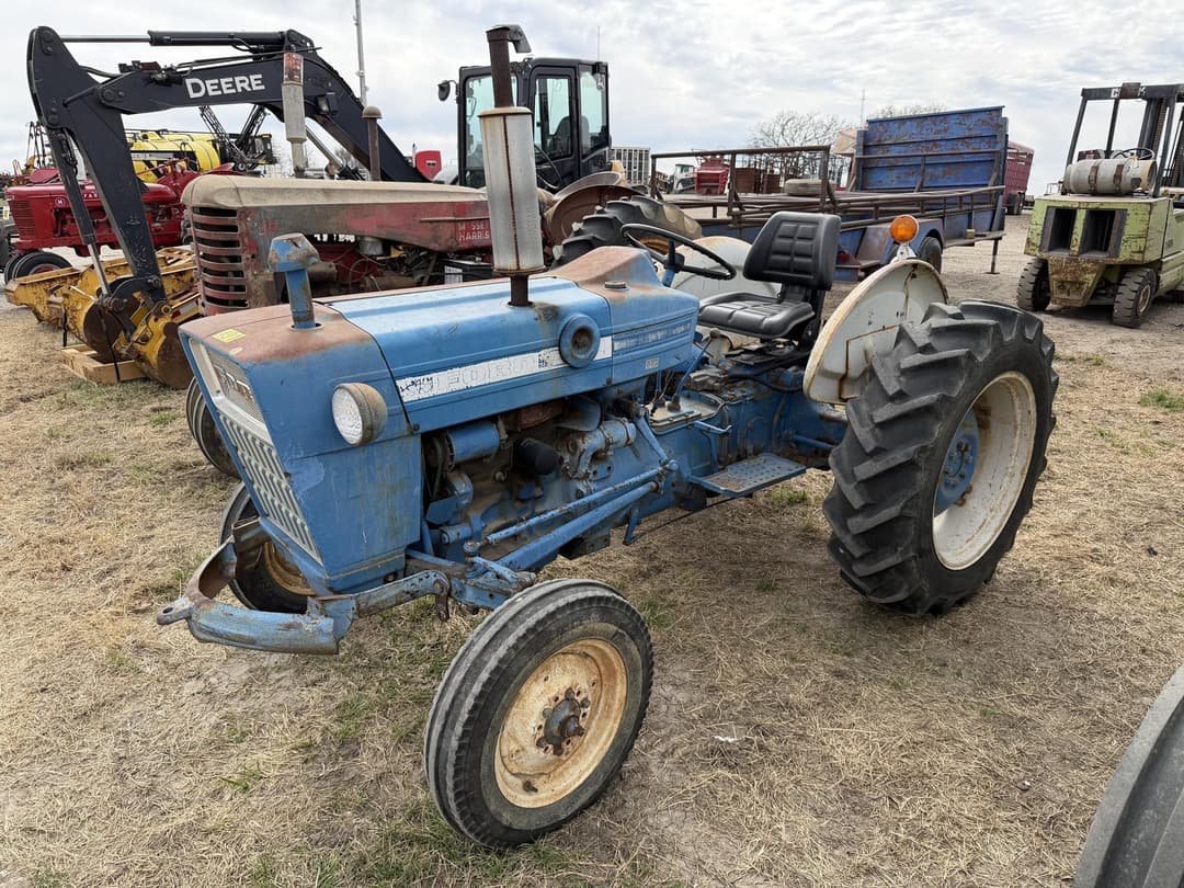 Image of Ford 2000 Image 1