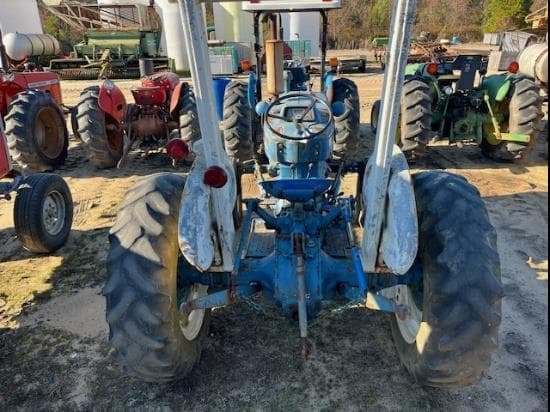 Image of Ford 2000 equipment image 4
