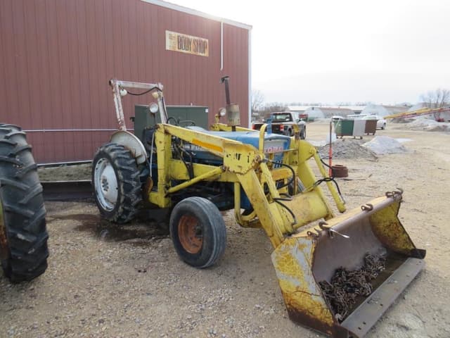 Image of Ford 2000 equipment image 2