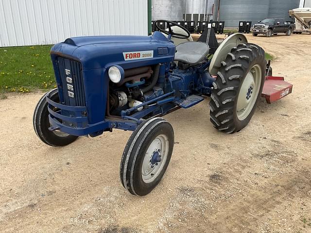 Image of Ford 2000 equipment image 1