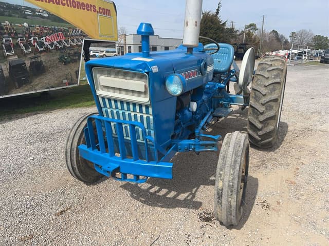 Image of Ford 2000 equipment image 4