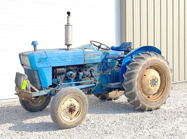 Image of Ford 2000 equipment image 1