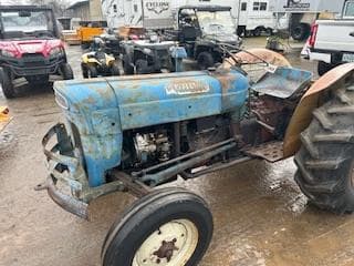 Image of Ford 2000 equipment image 1