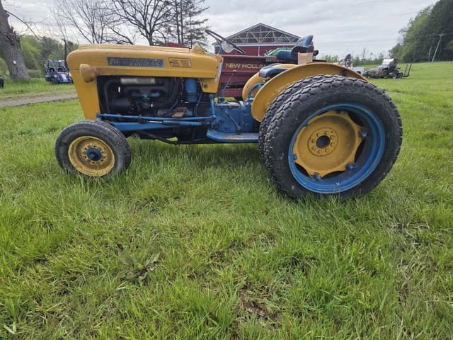Image of Ford 2000 equipment image 3