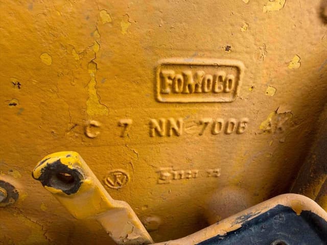 Image of Ford 2000 equipment image 2