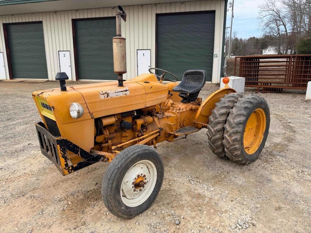 Ford 2000 Equipment Image0