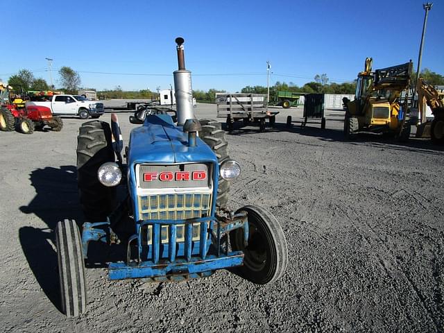 Image of Ford 2000 equipment image 1