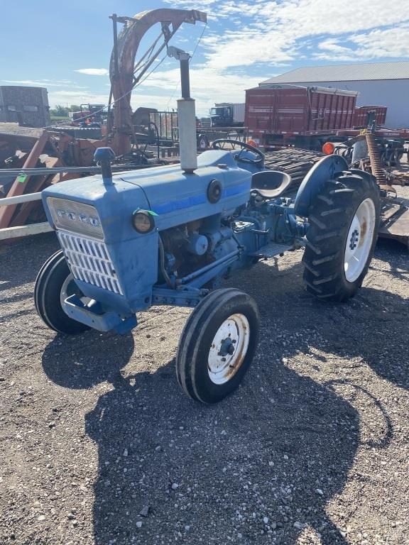 Image of Ford 2000 equipment image 1