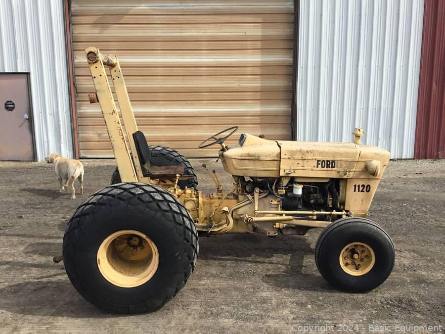 SOLD - Ford 2000 Lot No. 3307 Tractors with 2,132 Hrs | Tractor Zoom