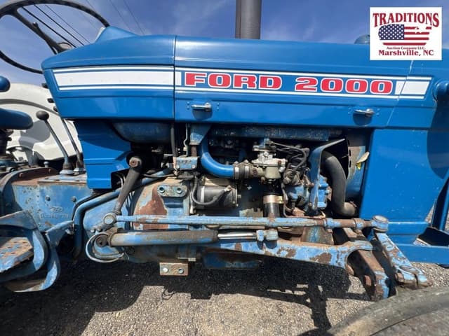 Image of Ford 2000 equipment image 2