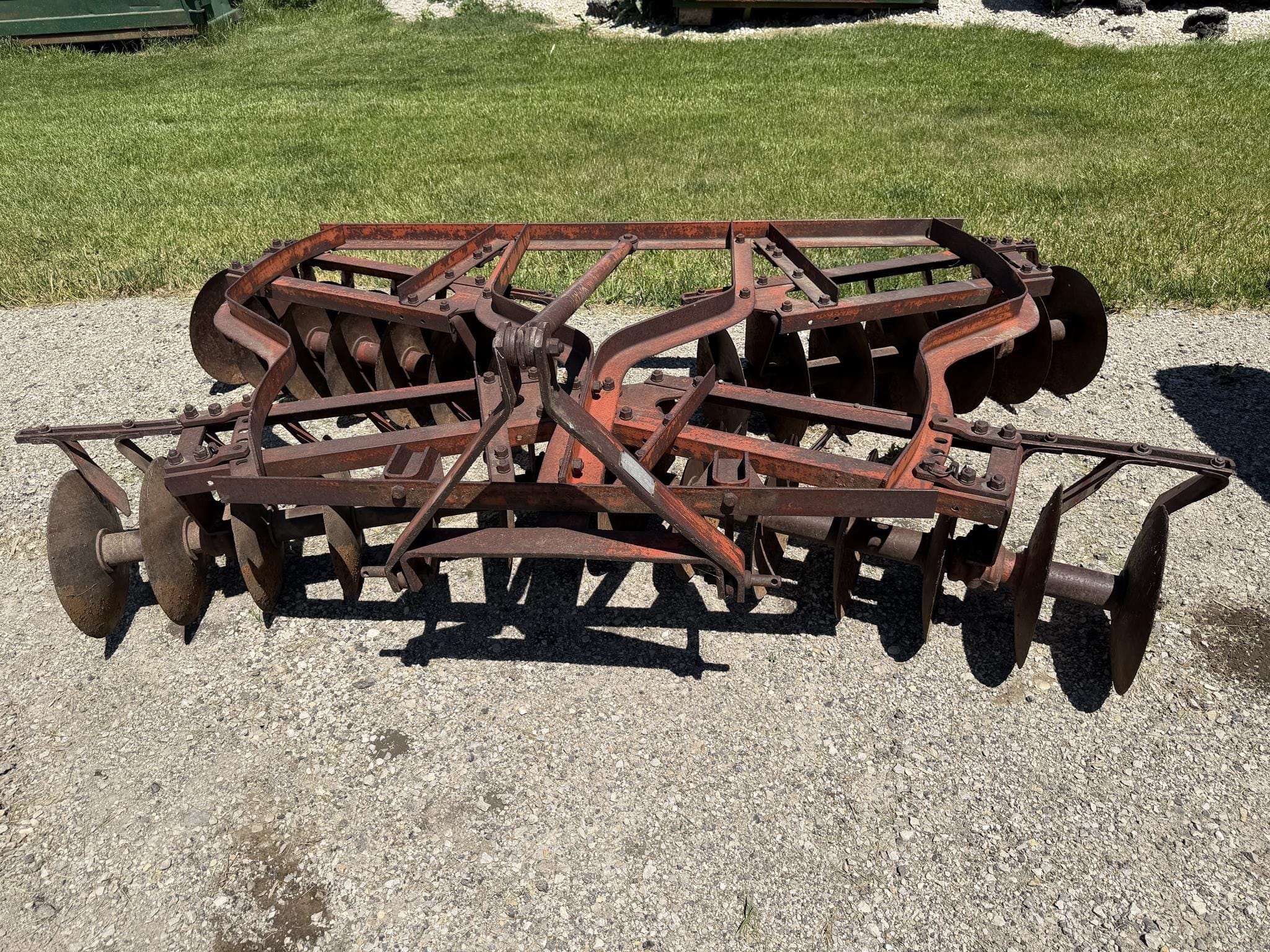 Ford 201 Equipment Image0