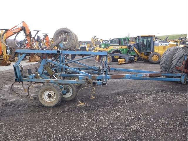 Image of Ford 211 equipment image 3