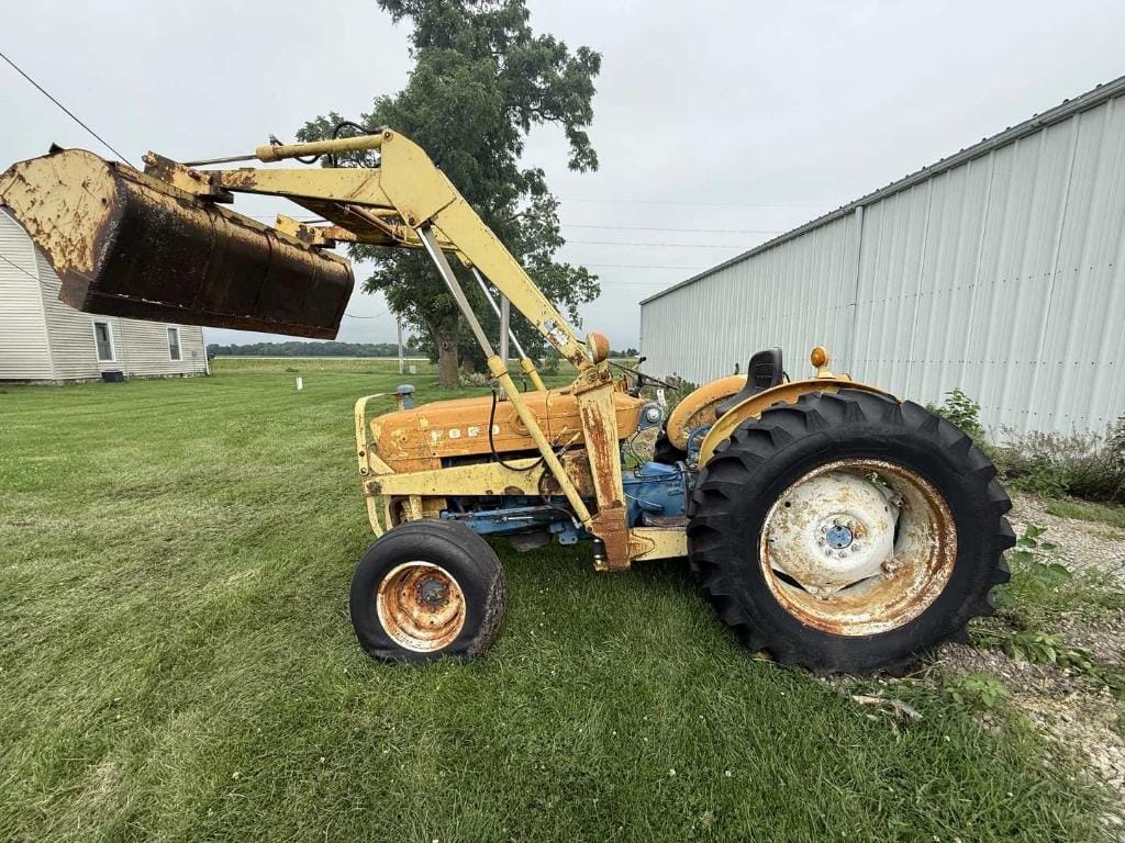 Ford 2110 Equipment Image0