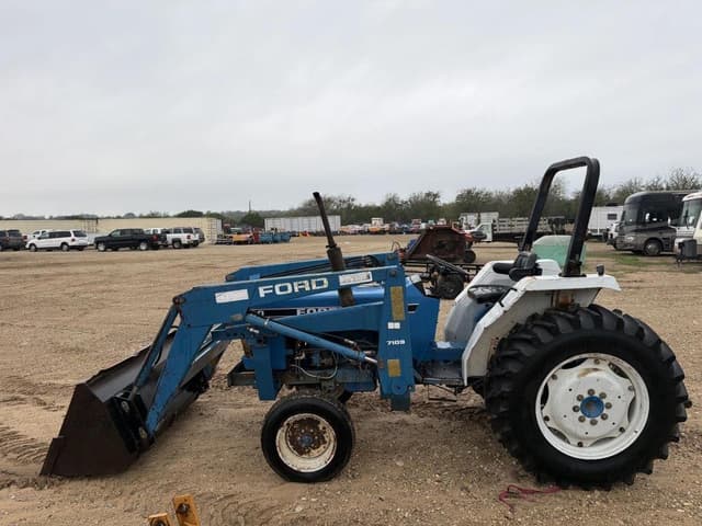 Image of Ford 2120 equipment image 1