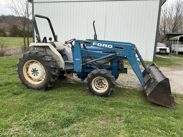 Image of Ford 2120 equipment image 2
