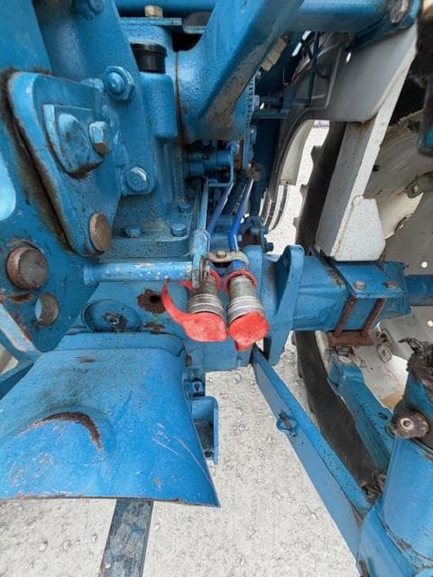 Image of Ford 2120 equipment image 4