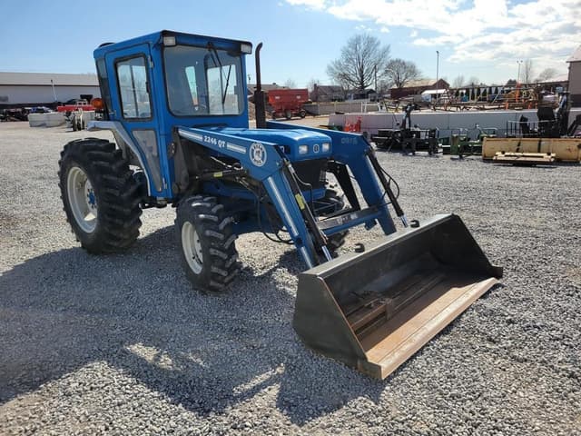 Image of Ford 2120 equipment image 2