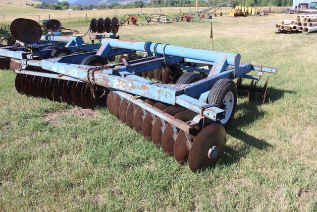 Image of Ford 224 equipment image 3