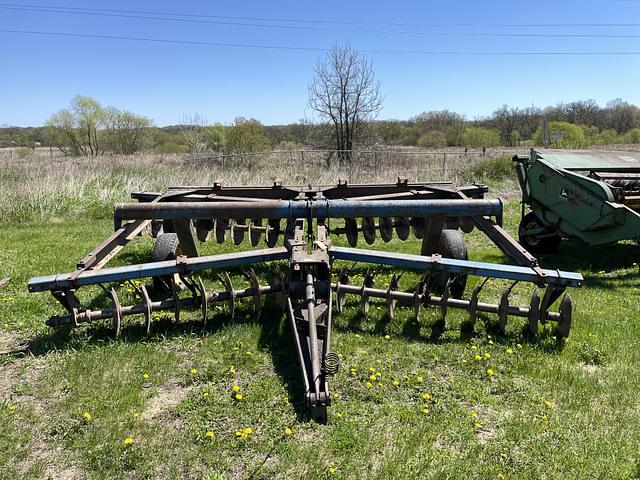 Image of Ford 224 equipment image 1
