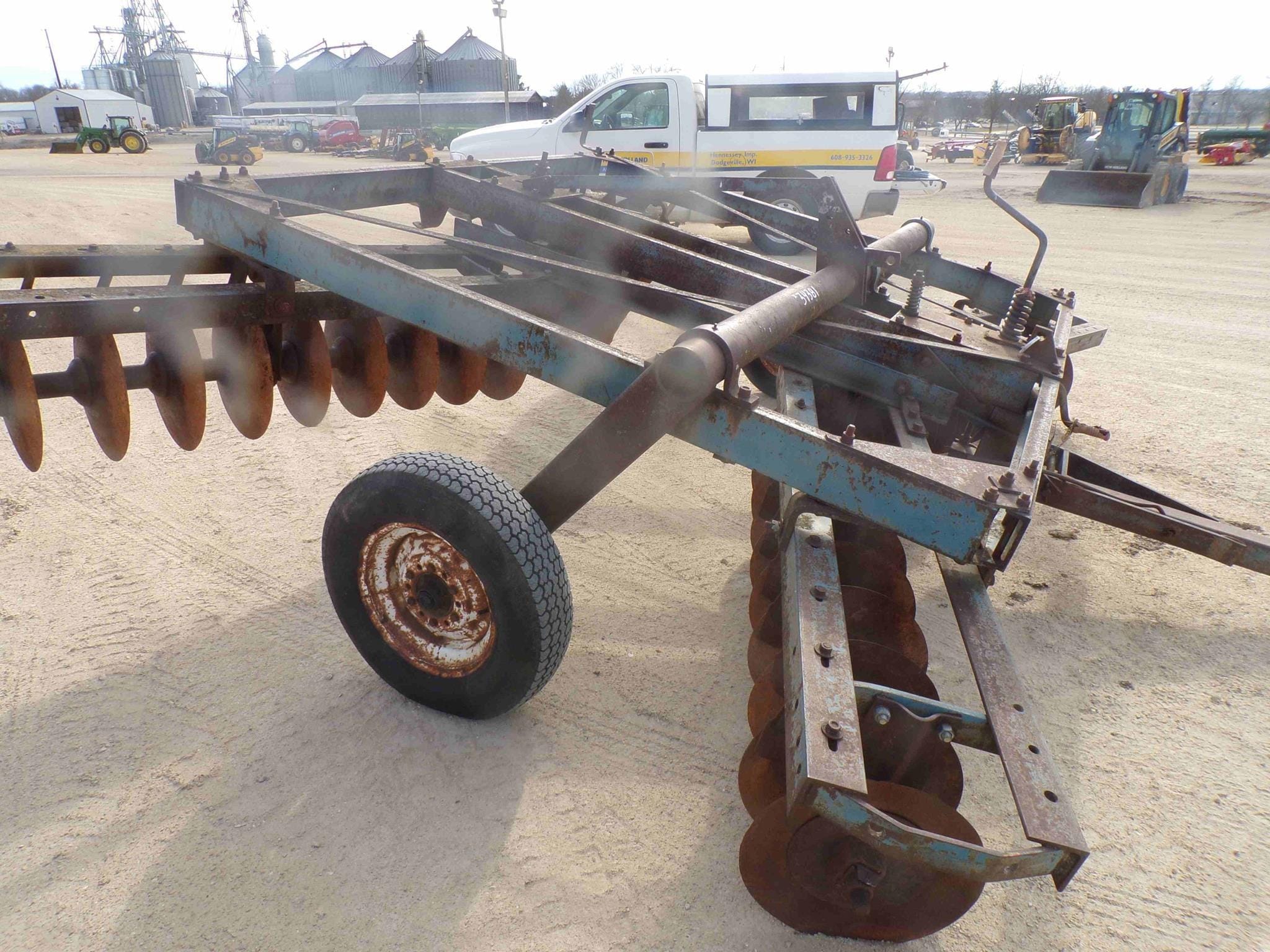 Ford 240 Equipment Image0