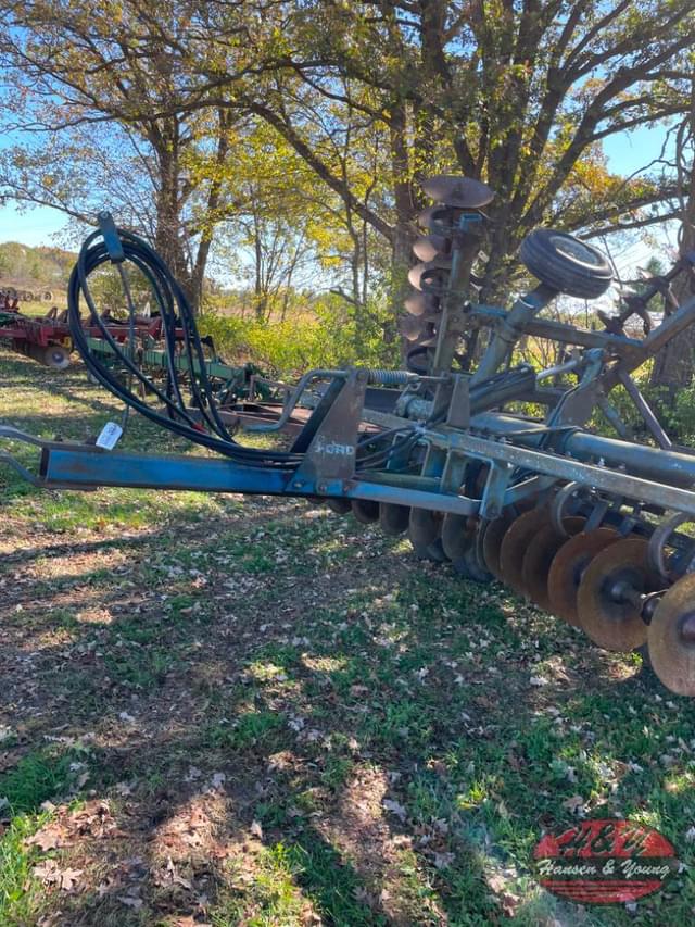 Image of Ford 242 equipment image 1